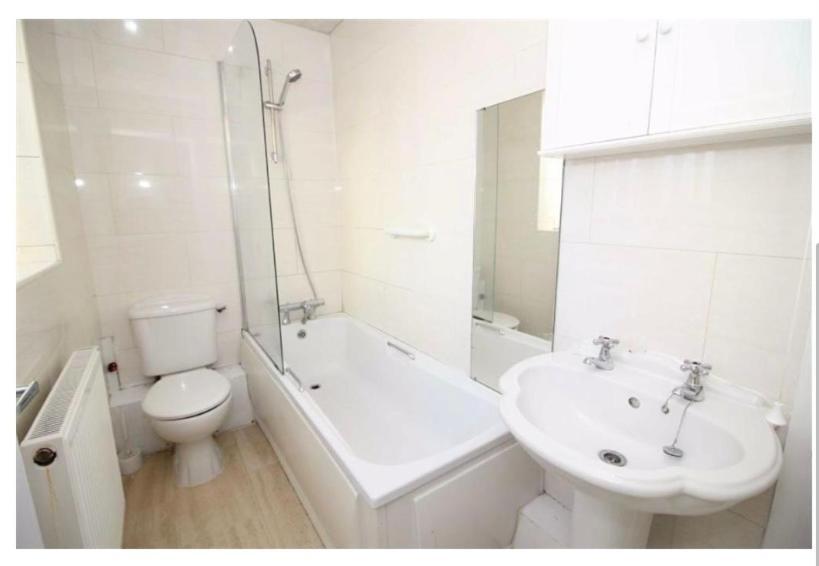 Cheerful 2 Bedroom House Hindley Ngoại thất bức ảnh